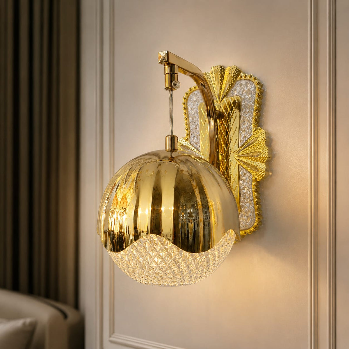 Modern Luxury Gold Crystal Hanging Wall Sconce