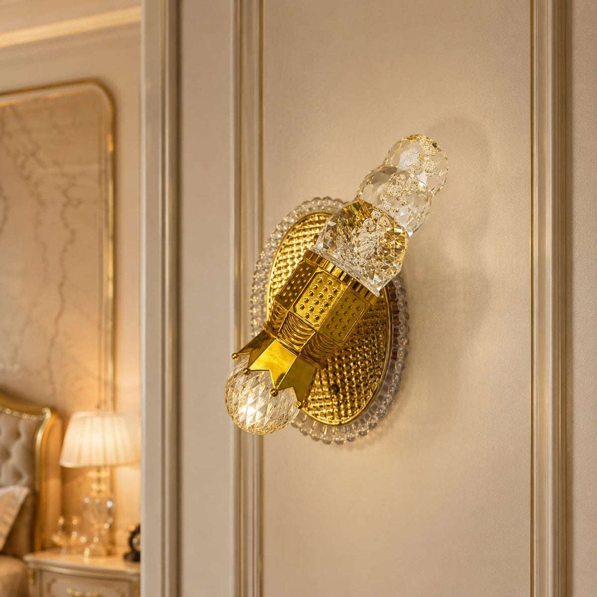 Modern Luxury Gold Crystal Decorative Wall Sconce